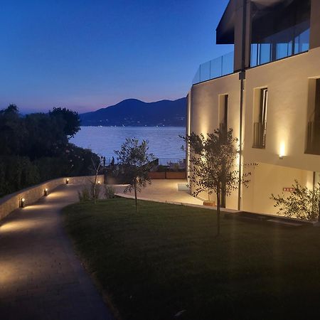 Attilio High Living Suites - Adults Only Torri Del Benaco Exteriér fotografie