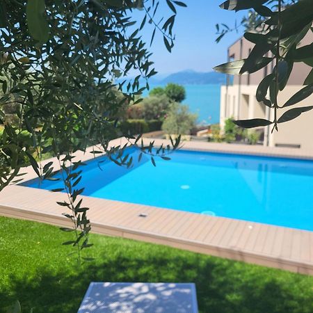 Attilio High Living Suites - Adults Only Torri Del Benaco Exteriér fotografie