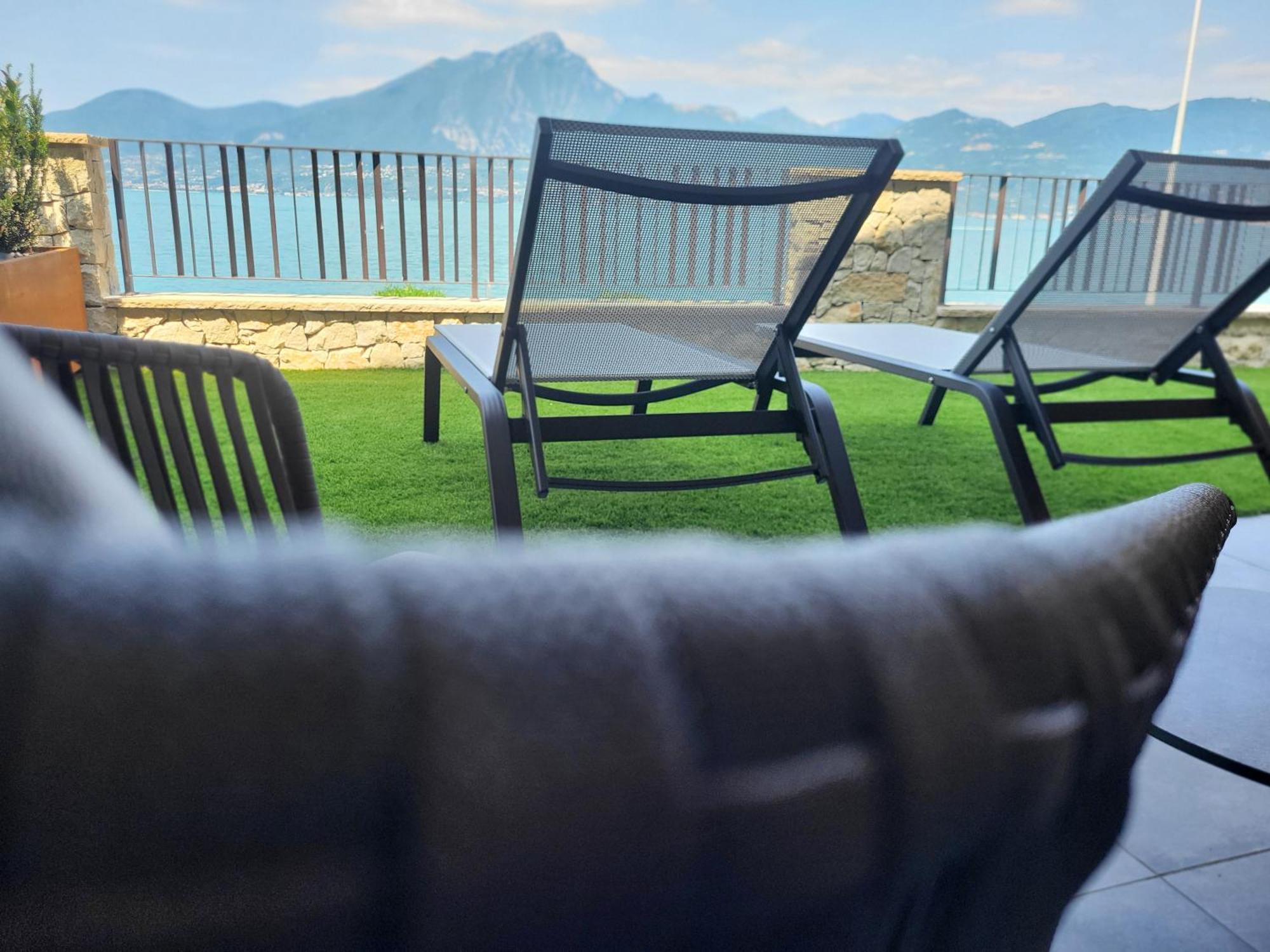 Attilio High Living Suites - Adults Only Torri Del Benaco Exteriér fotografie