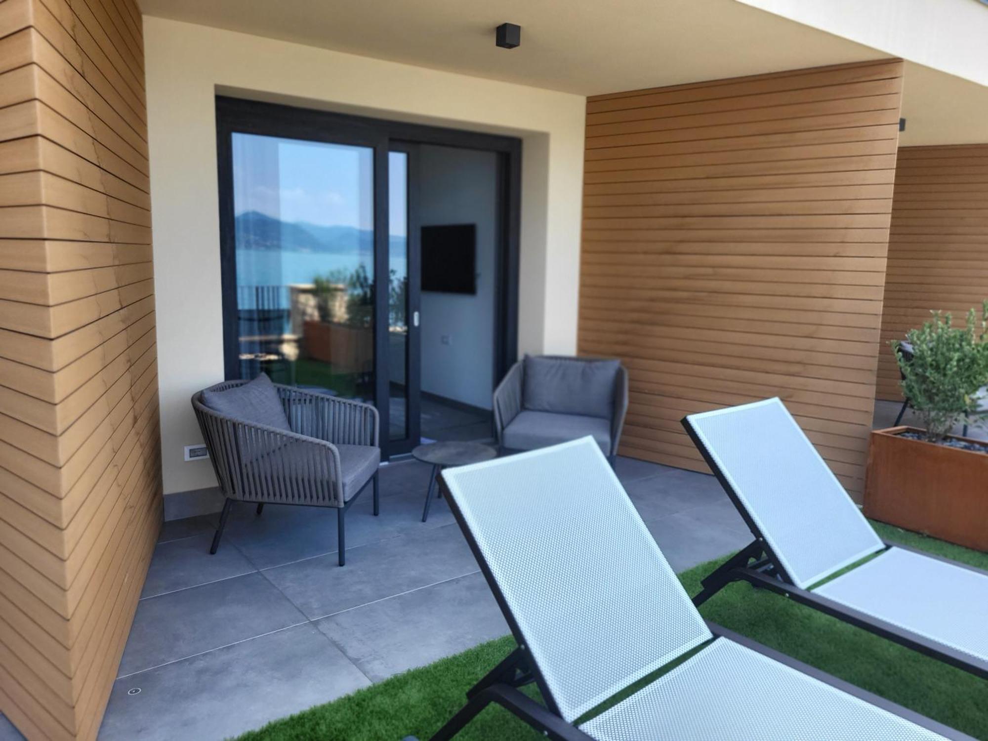 Attilio High Living Suites - Adults Only Torri Del Benaco Pokoj fotografie