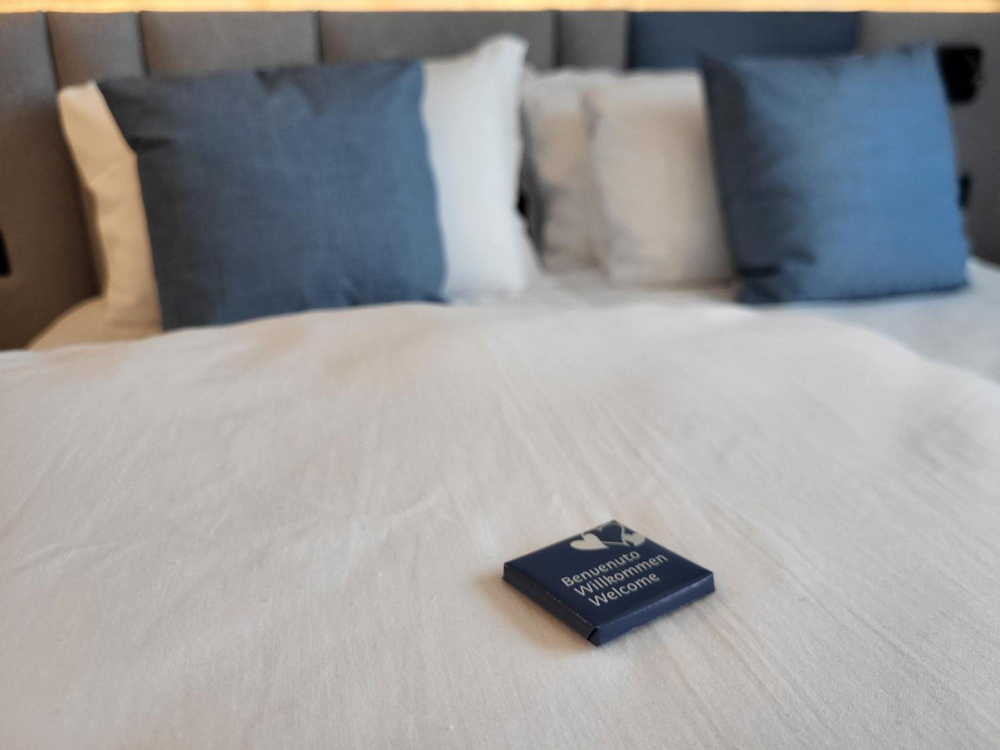 Attilio High Living Suites - Adults Only Torri Del Benaco Pokoj fotografie