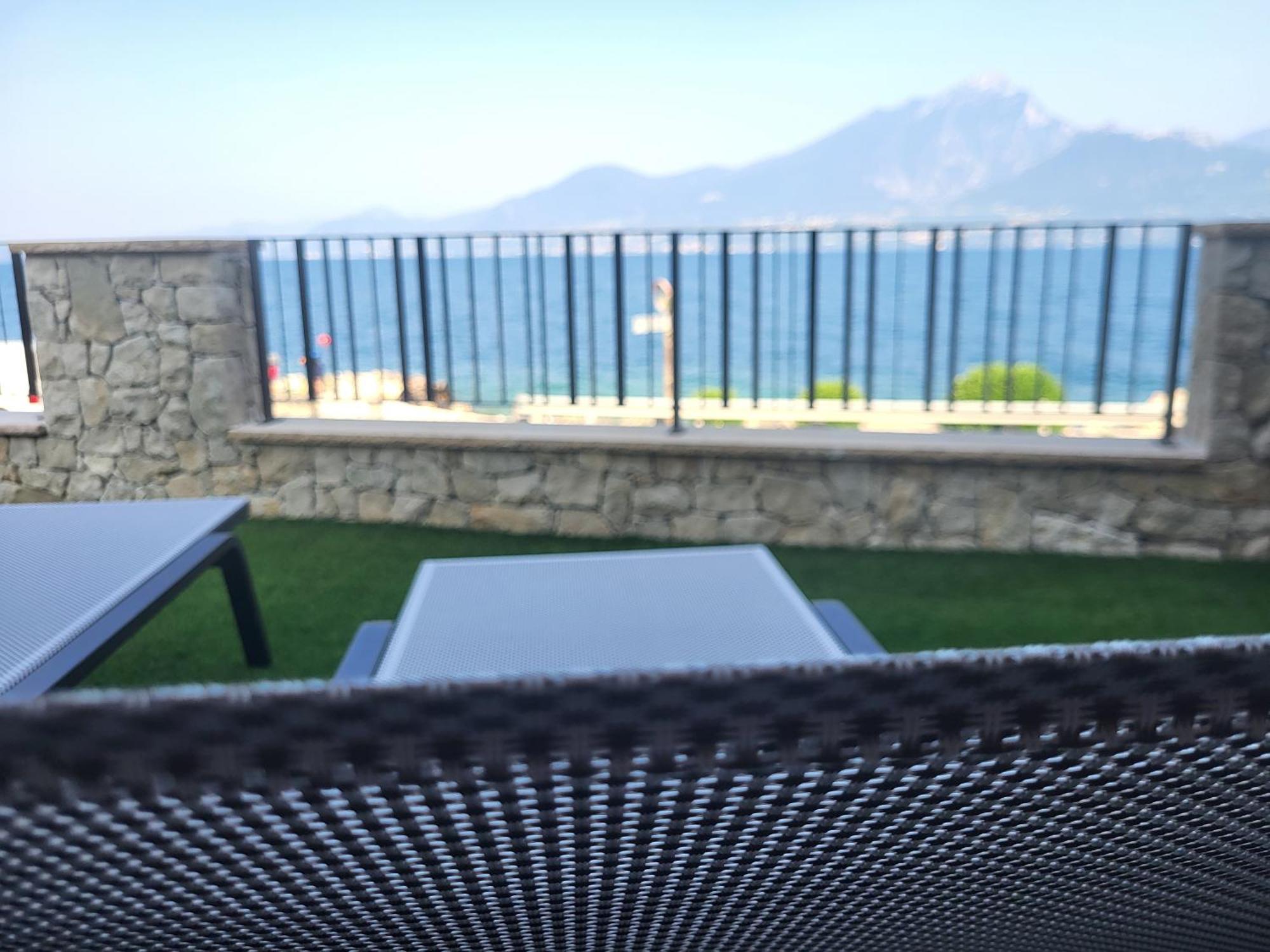 Attilio High Living Suites - Adults Only Torri Del Benaco Pokoj fotografie
